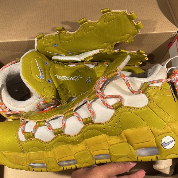 W Nike Air More Money - Picture 2 of 3